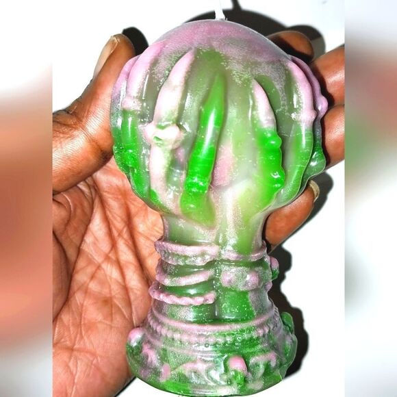 Hand crafted limited edition "magic ball claw" from our raging skull line - Picture 4 of 4